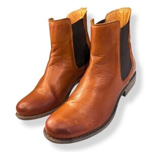 Miz Mooz Lewis Leather Chelsea Ankle Boot Sz 8